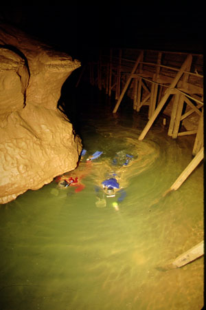 Река Эхо. Мамонтова пещера. США